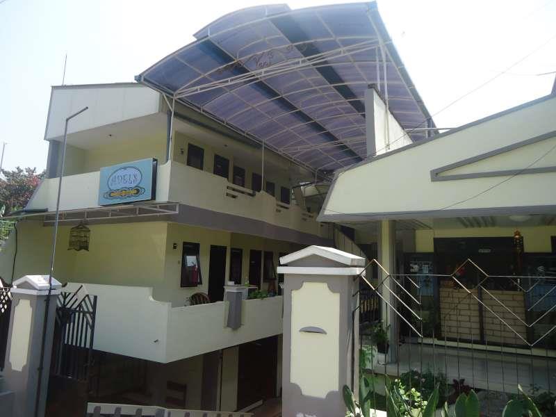 מאלאנג Adel'S Guest House מראה חיצוני תמונה